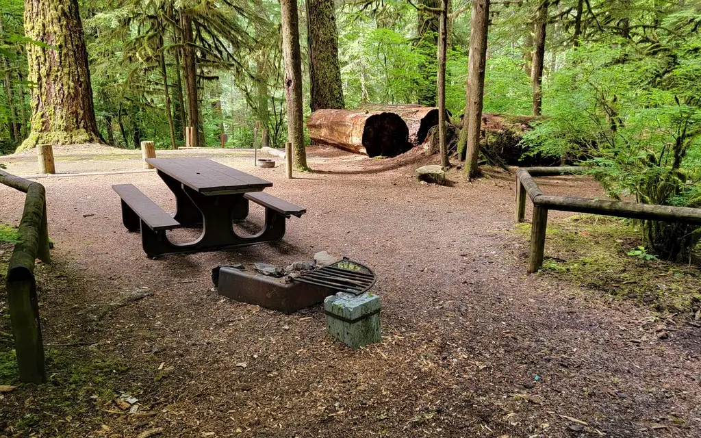 Yellowbottom Recreation Site, a BLM campground