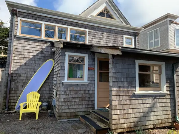 Cannon Beach Surf Lessons & Rentals, photo 4