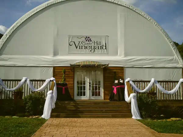 Cave Hill Vineyard & Winery, Eubank, KY