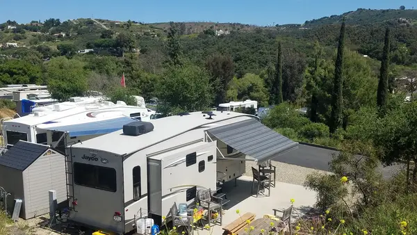 Champagne Lakes RV Resort