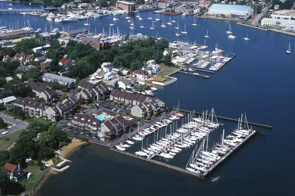 Chesapeake Harbour Marina - Trident Marine Group