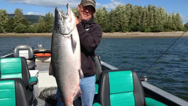 Columbia River Fishing Guides