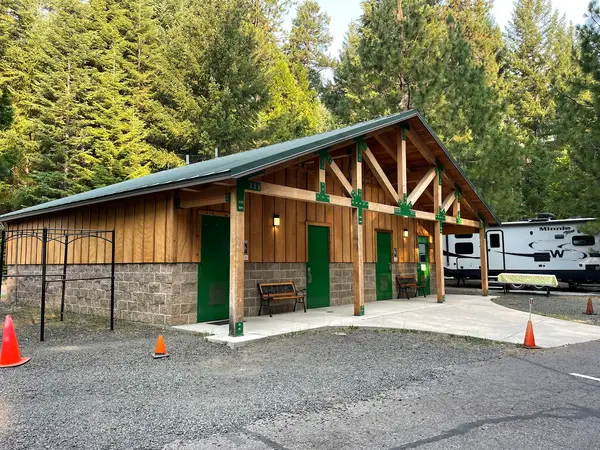 Crater Lake RV Park