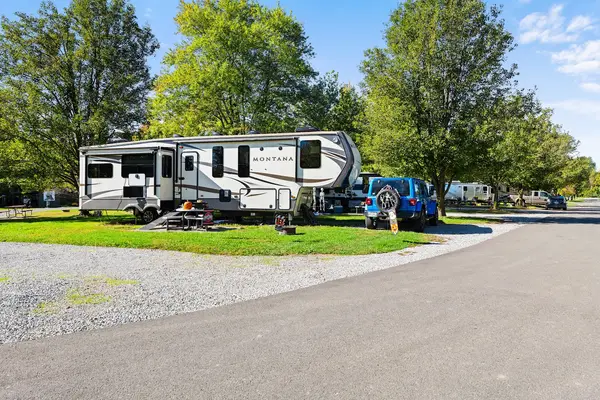 Cross Creek Camping Resort