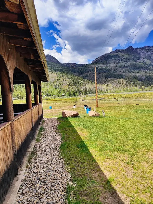 Defa's Dude Ranch