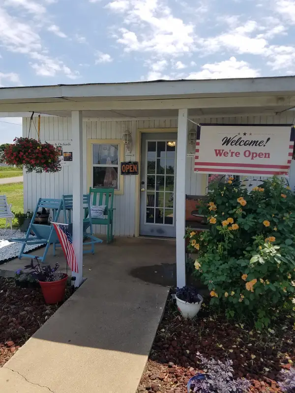 Drewry Farm & Orchards, Dover, AR