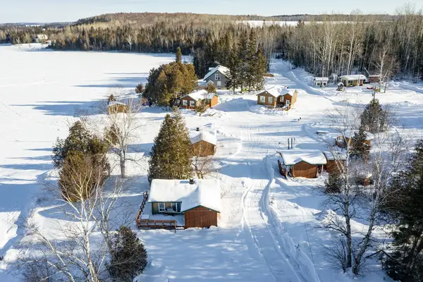 Dulong Cabins, photo 1