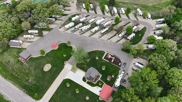 Eagle's Roost RV Park & Cabin