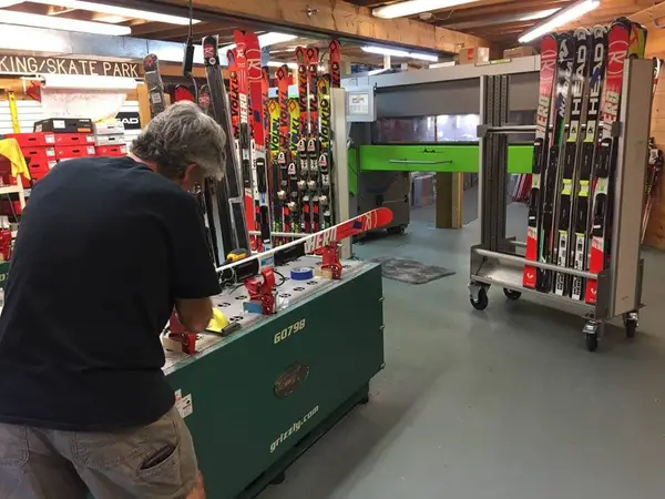 Edgewise Elite Ski Service