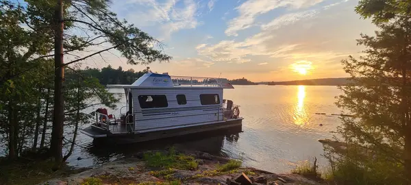 Egan Houseboat Rentals, photo 4