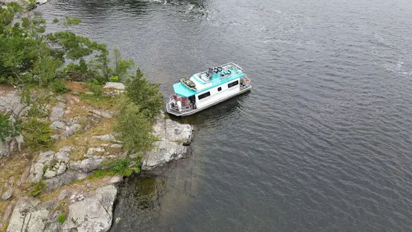 Egan Houseboat Rentals, photo 2