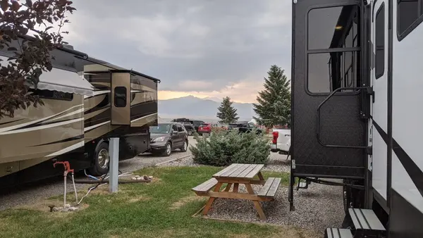 Ennis RV Park by Starry Night Lodging
