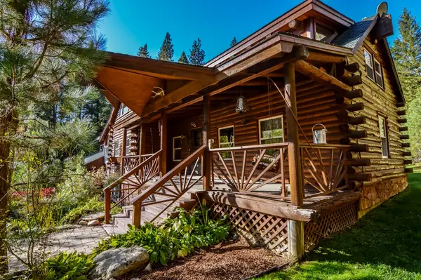 Flowing Springs Ranch / Outfitters