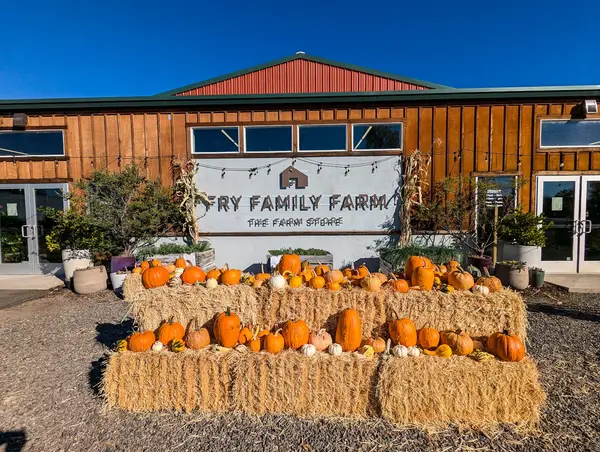 Fry Family Farm Store, Medford, OR