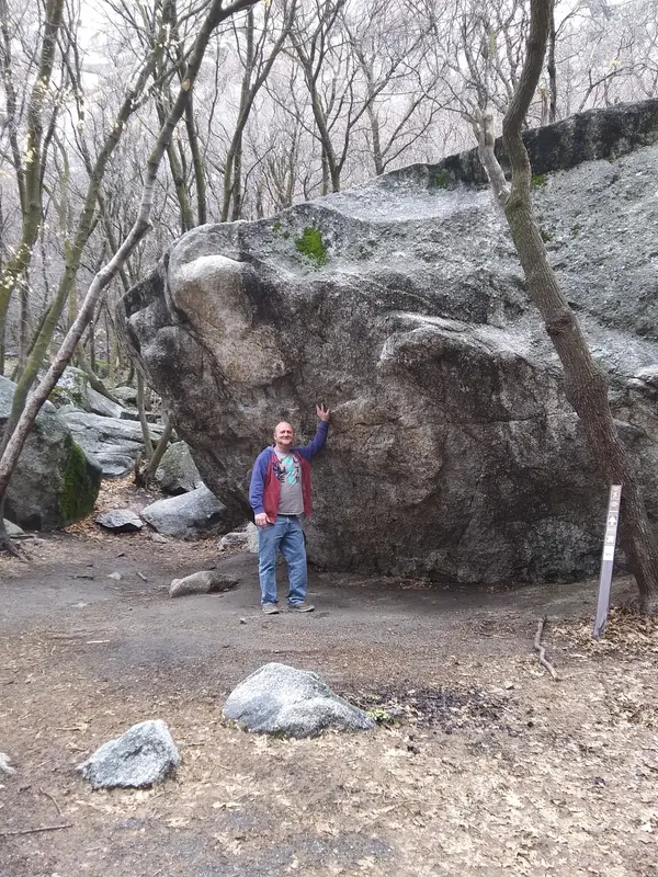 Gate Boulders