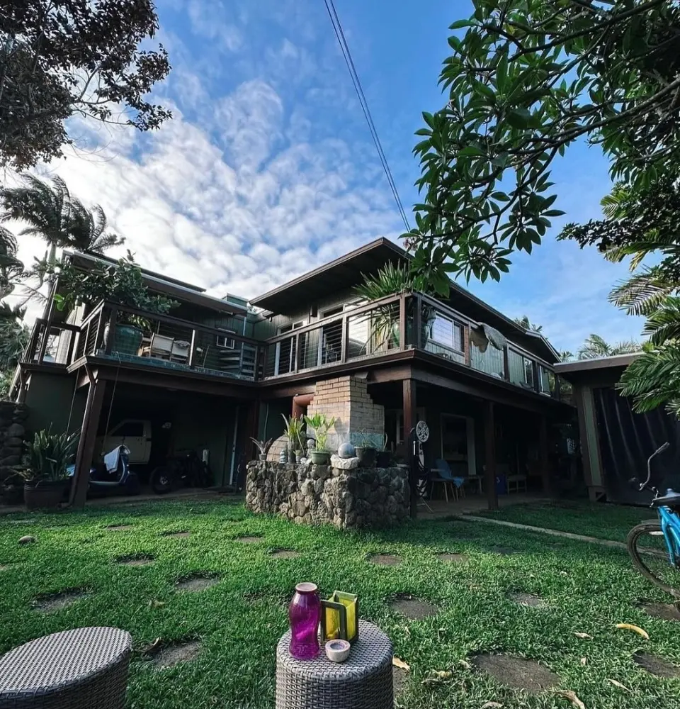 Go Nuts Hawaii Surf Rentals & Surf Lessons