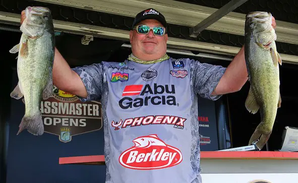 Guntersville Guide Service - Lonnie Cochran
