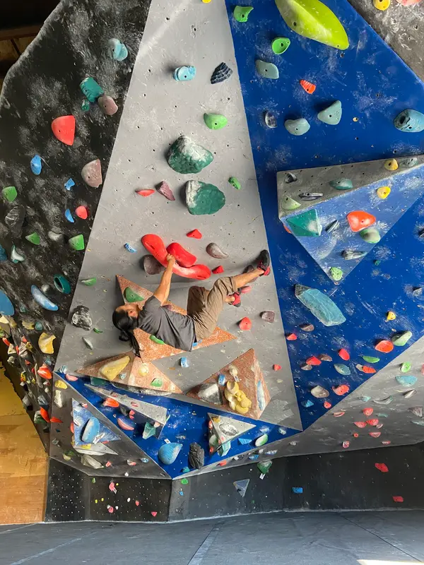 Hangar 18 Indoor Climbing Gym - Arcadia