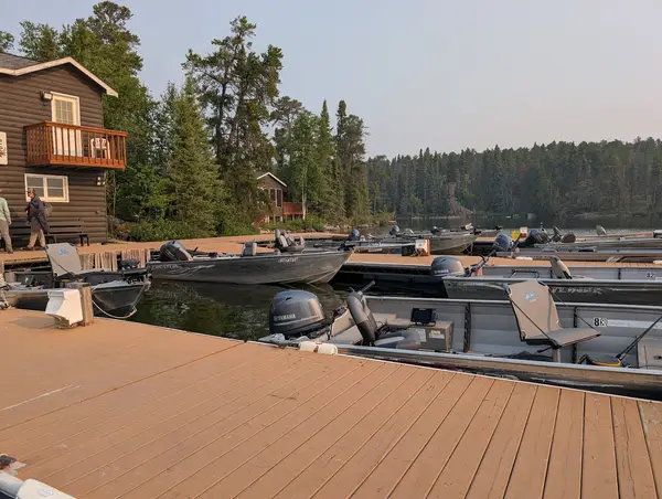 Hawk Lake Lodge, photo 2