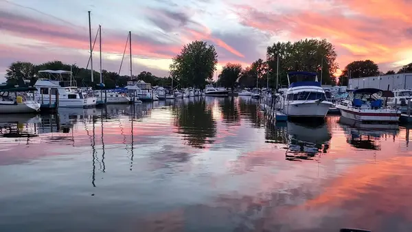 Herls Harbor Marina
