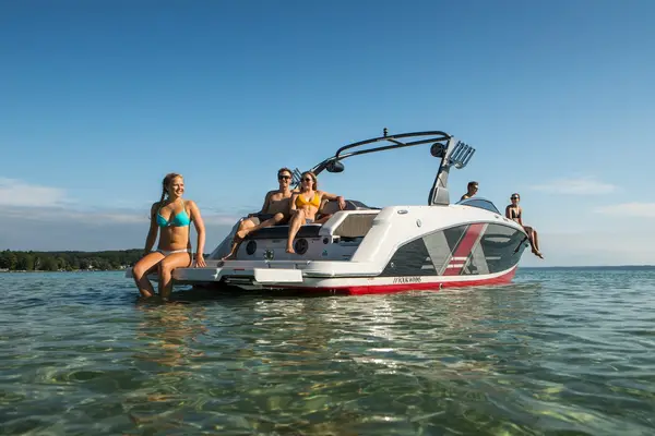 Highlands Boating Club & Rentals
