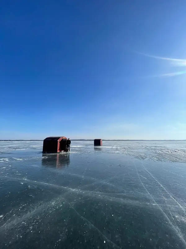 Hot Box Huts Ice Fishing, photo 1