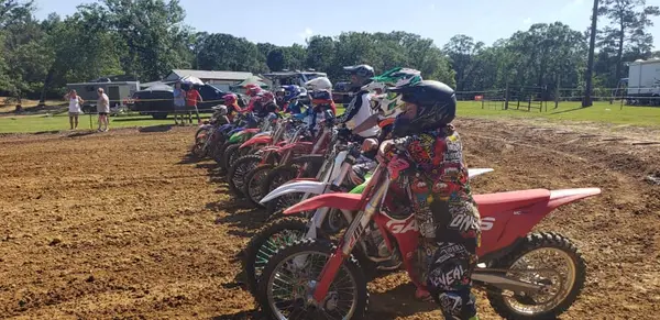 Hurricane Creek Mx