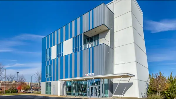 iFLY Indoor Skydiving - Chicago Naperville