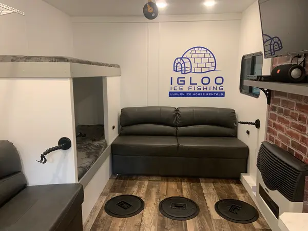 Igloo Ice Fishing, Coaldale, AB