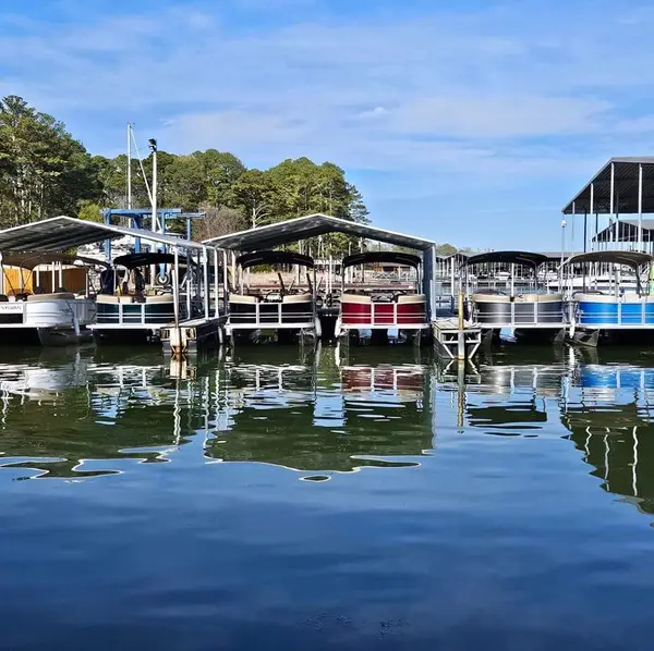 Islands Boat Rental on Lake Guntersville