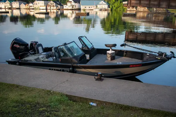 Jesse Kerr Fishing, photo 3