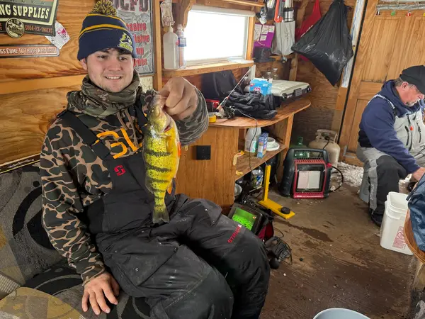 KS Lake Simcoe Ice Hut Rentals, photo 2