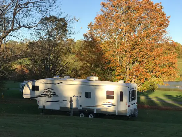 Lake Champagne Campground
