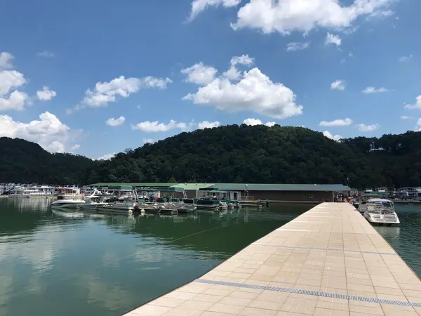 Lake Cumberland Marina
