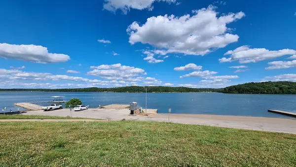 Lake Jacomo Marina