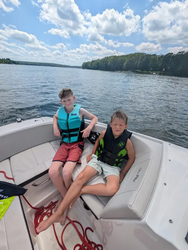 Lake Life Boat Rentals