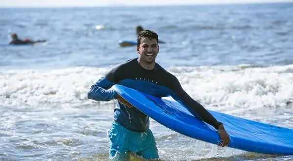 Locals Surf School