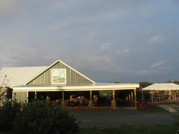 Mackintosh Fruit Farm, Berryville, VA