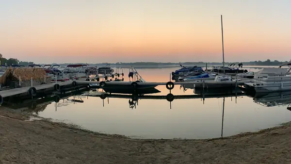 Mac's Marina