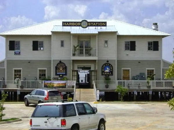 Main Harbor Store LLC