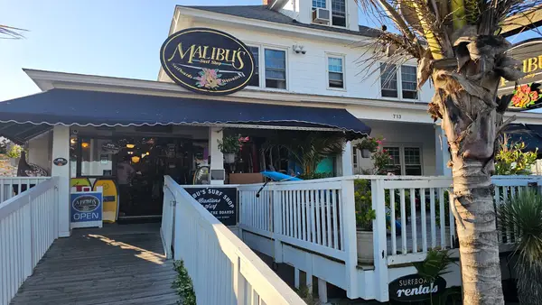 Malibu's Surf Shop