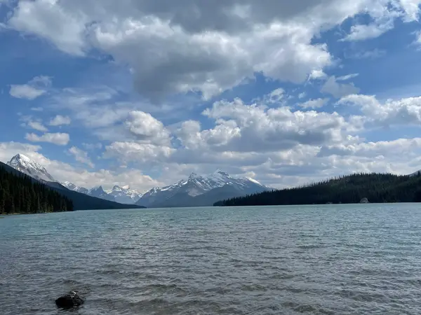 Maligne Lake Boat House, photo 2