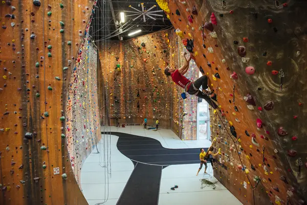 Momentum Indoor Climbing — Sandy