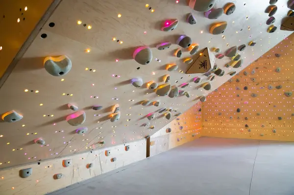 Oaktown Boulders