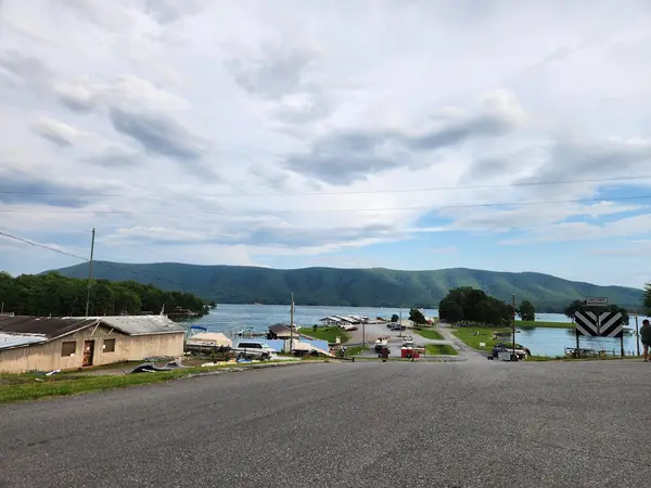 Parkway Marina