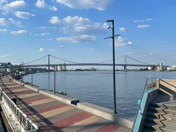 Penn's Landing Marina