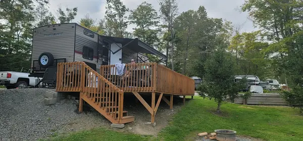 Pine Cradle Lake Family Campground