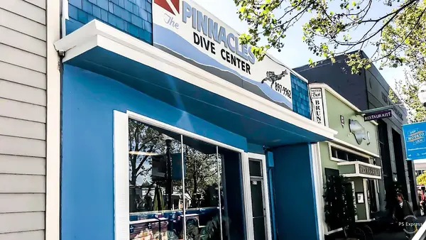 Pinnacles Dive Center LLC