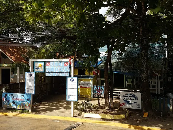 Reef Gliders Dive Center