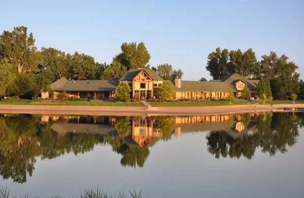 River Lodge Outfitters, Overton, NE